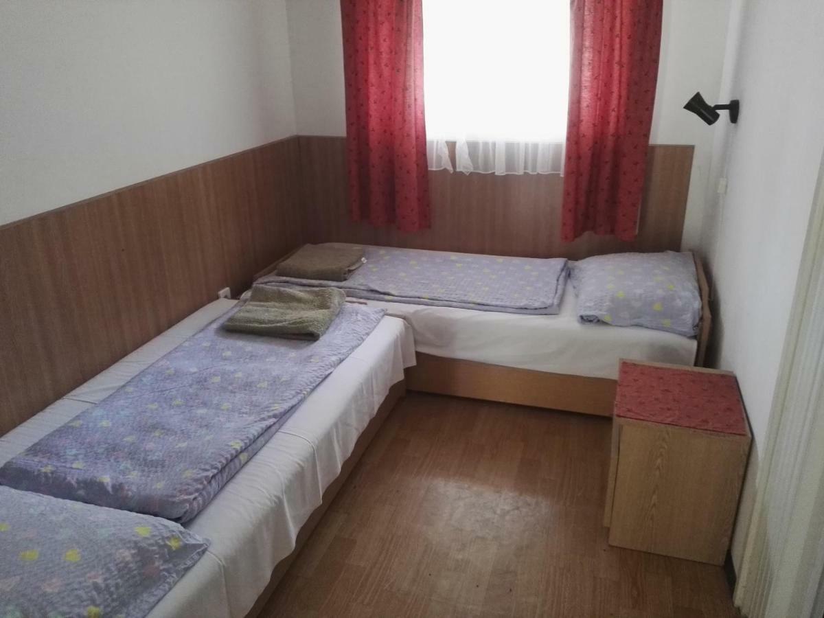 Vadasa Motel Es Etterem Hegyhatszentjakab Luaran gambar