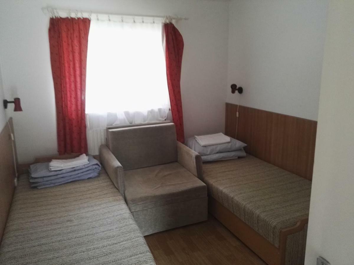 Vadasa Motel Es Etterem Hegyhatszentjakab Luaran gambar